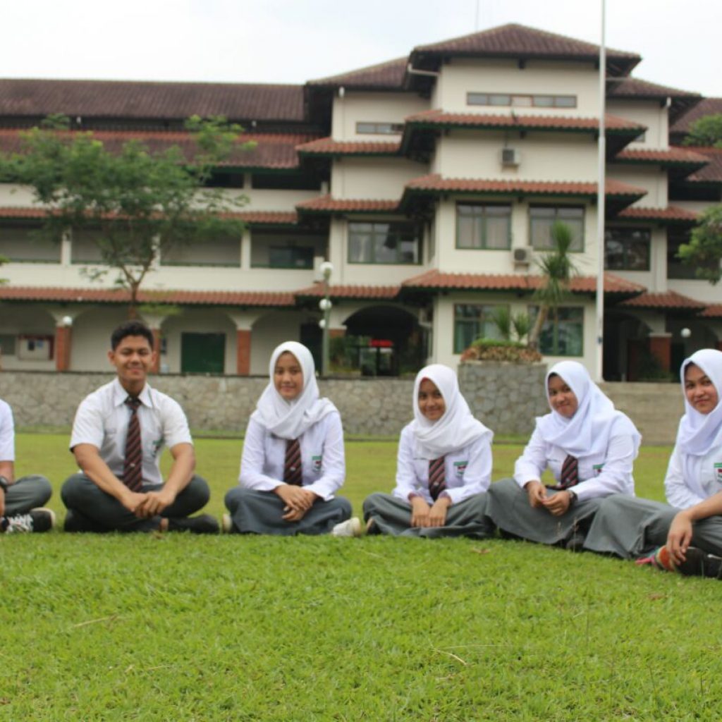 Kurikulum di SMA Dwiwarna
