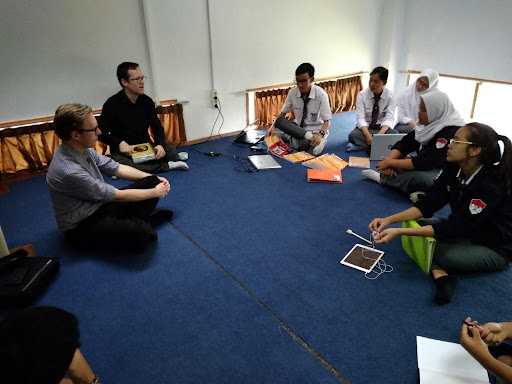 program workshop guru SMA Dwiwarna