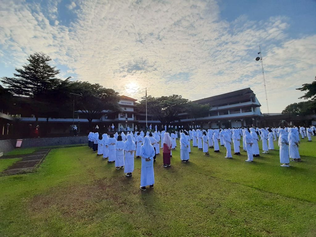 sekolah internasional dan pendekatannya di SMA Dwiwarna