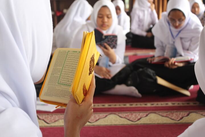 memilih sekolah islam untuk anak