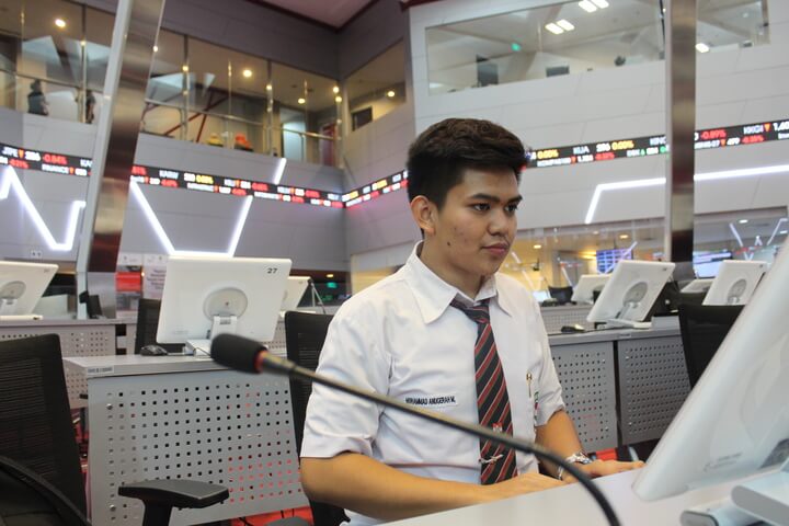 perbedaan coding dan programming