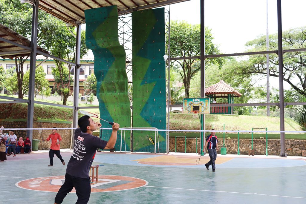 ekskul bulu tangkis