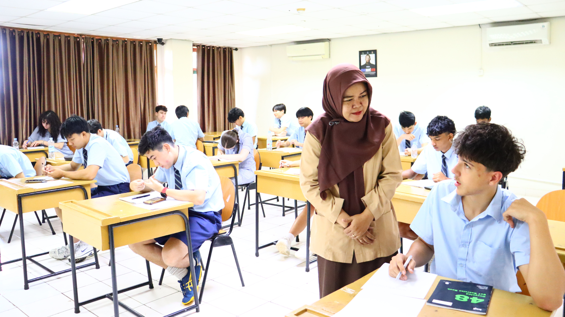 Ruang kelas modern