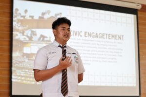 Kegiatan english debate club SMA Dwiwarna
