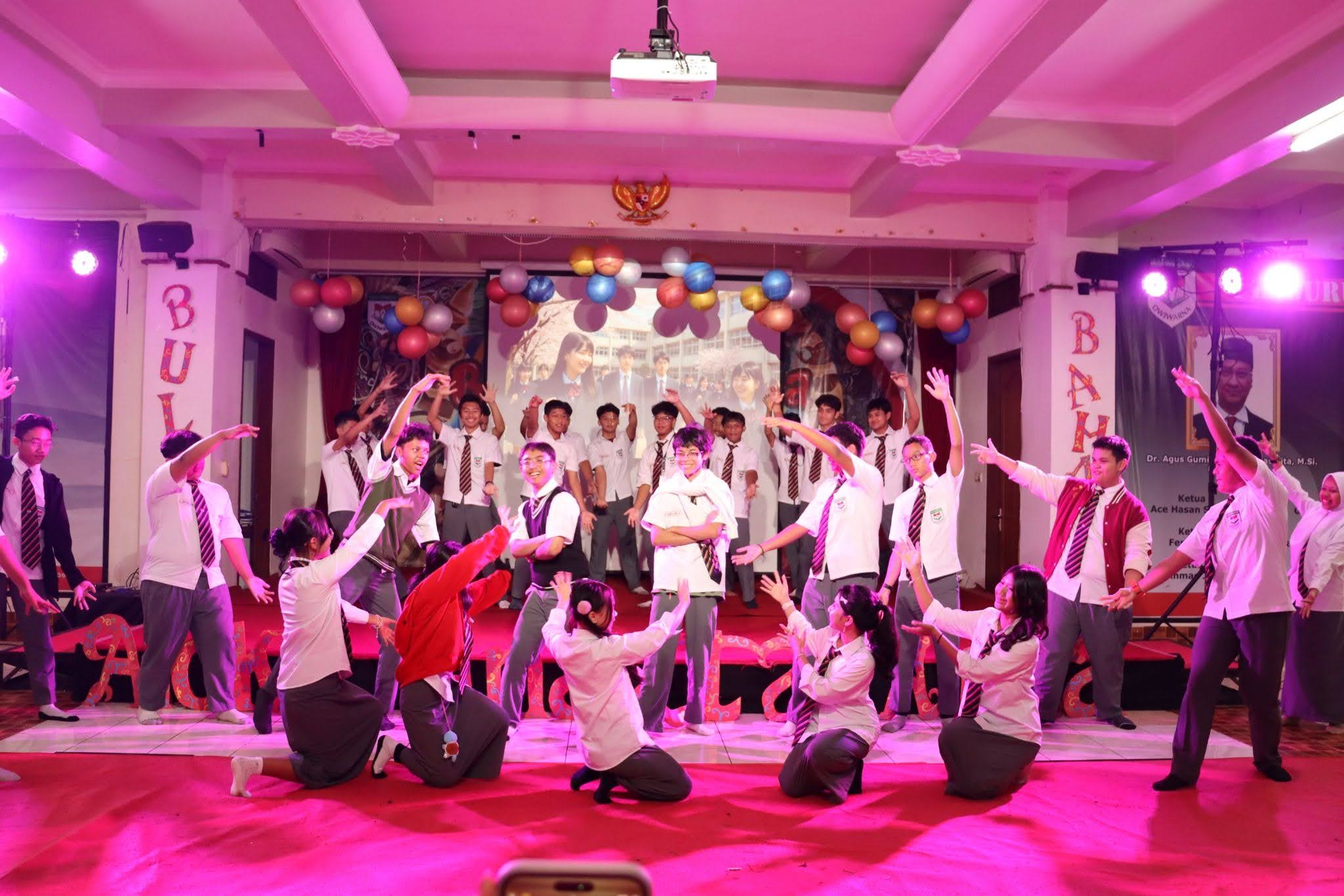 tema kokurikuler SMA Dwiwarna tentang Festival Budaya